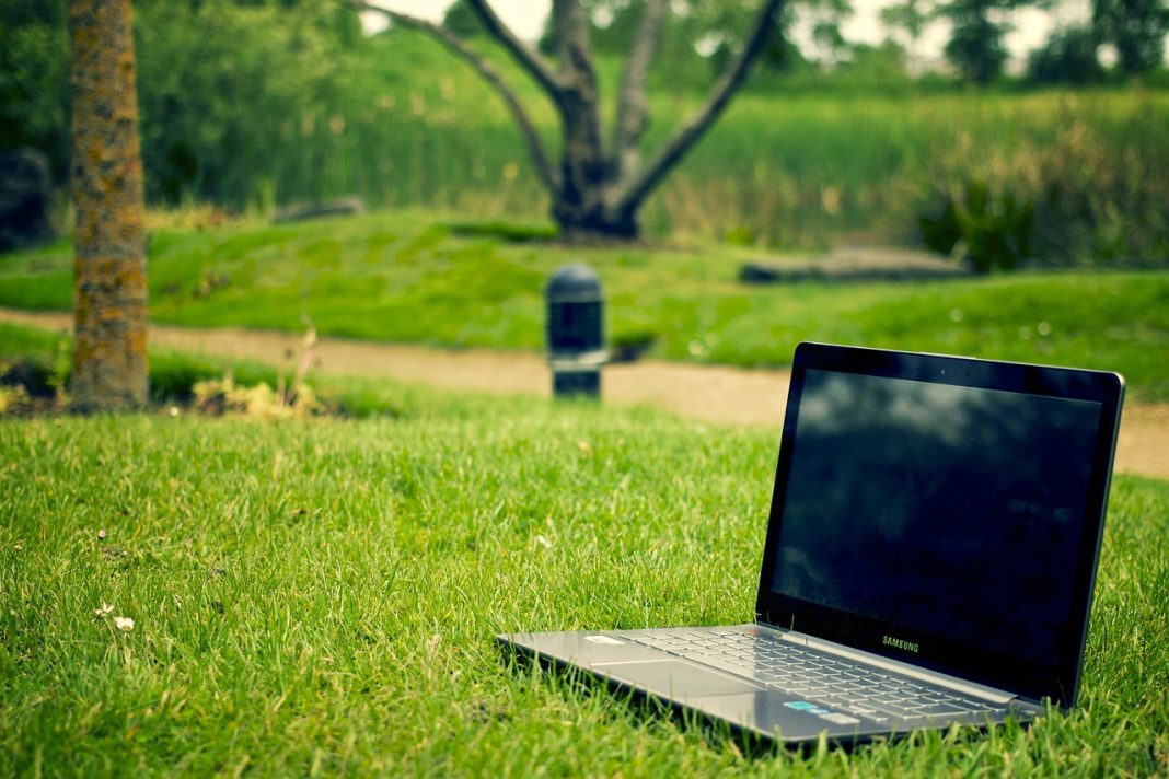 3-tips-melihat-spesifikasi-laptop